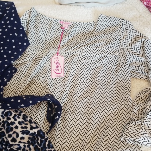 Four ladies blouses Large and XL. Come in a bundle - Picture 2 of 4